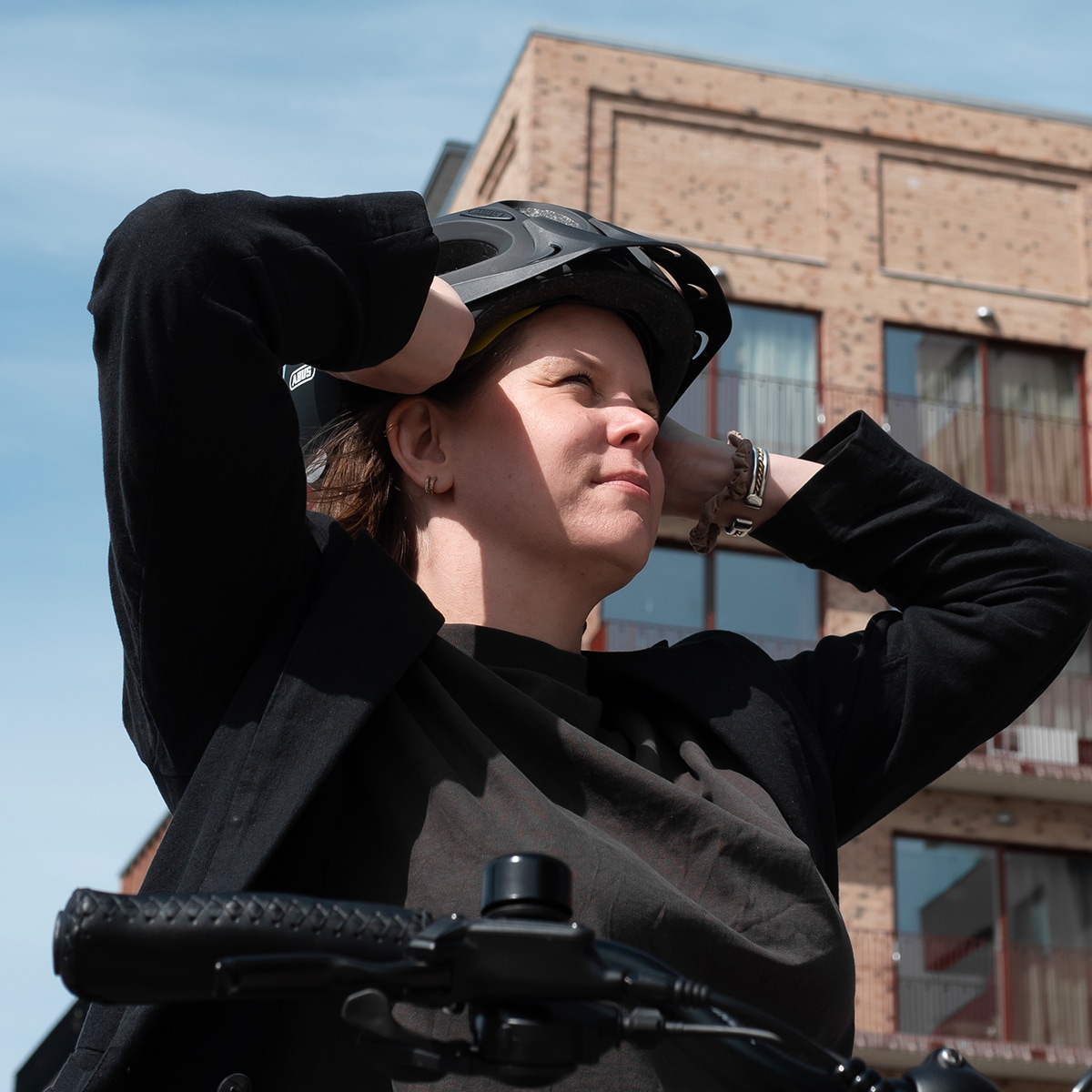 Abus Youn-I ACE MIPS kypärä, Velvet Black